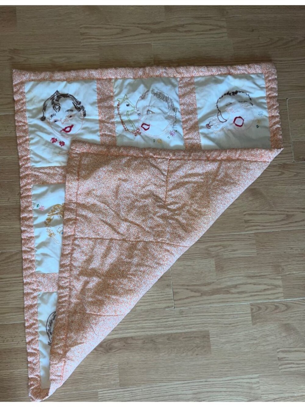 Vintage Handmade Baby Quilt Embroidered Baby Faces Orange Floral Border Unique - Picture 13 of 15